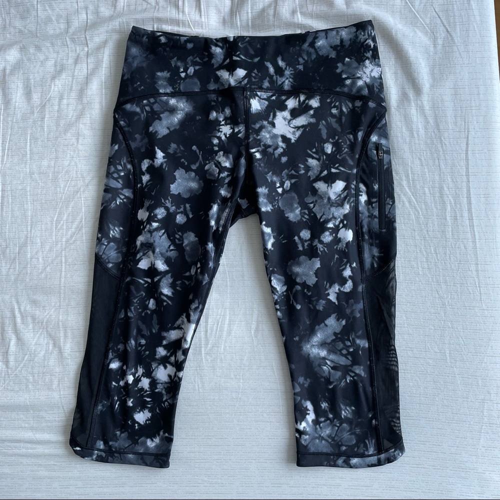 Lululemon cropped leggings with mesh